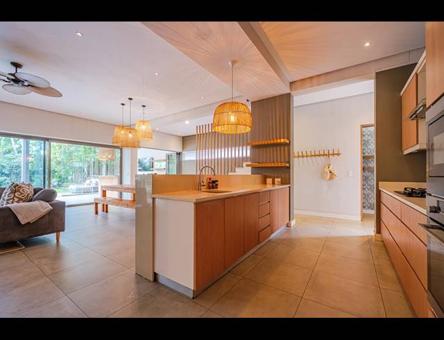 4 BEDROOM TOWNHOUSE FOR SALE IN DUNKIRK ESTATE